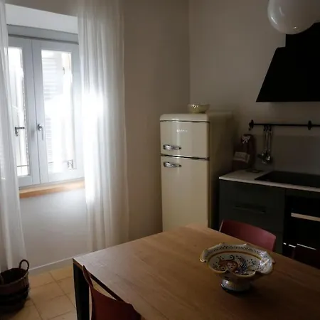 La Casa Nel Borgo 度假居 蒙泰卡斯特里利