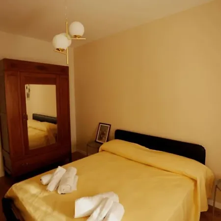 La Casa Nel Borgo * 蒙泰卡斯特里利